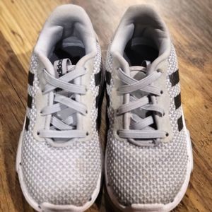Toddler boys Adidas shoes sz 8